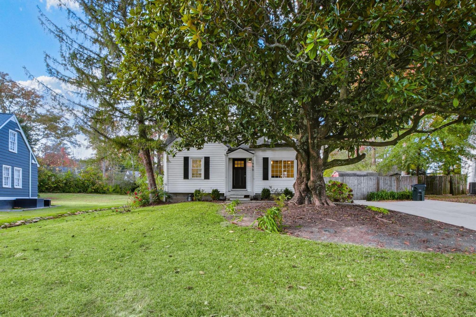 Holiday home Experience Local Living In Chamblee *
