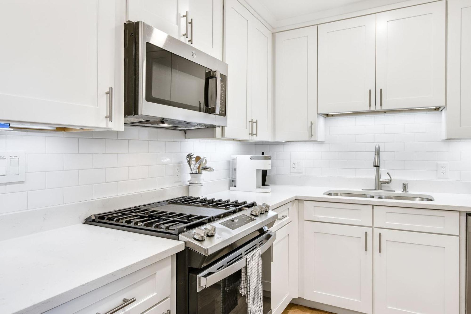 Experience Local Living In Chamblee Holiday home *